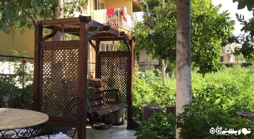 فضای سبز هتل آپارتمان ایژیا